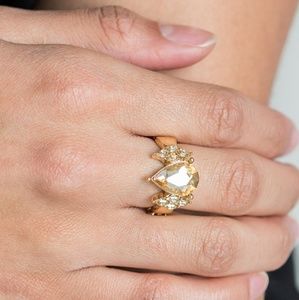 Yas Queen - Gold Ring